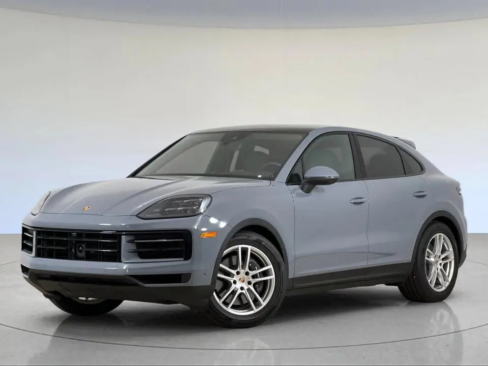 2026 Porsche Cayenne Base photo 3