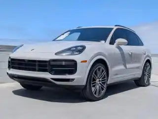 2023 Porsche Cayenne Turbo's photo