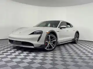 2023 Porsche Taycan 4S Cross Turismo's photo