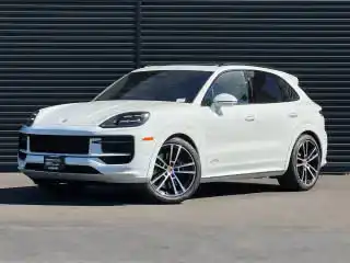2026 Porsche Cayenne GTS's photo