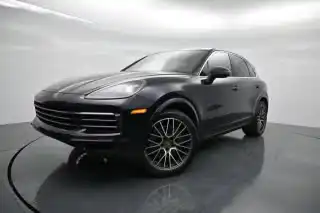2023 Porsche Cayenne Platinum Edition's photo