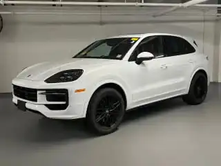 2025 Porsche Cayenne Base's photo