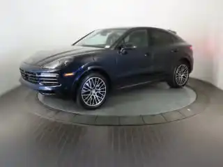 2023 Porsche Cayenne Platinum Edition's photo
