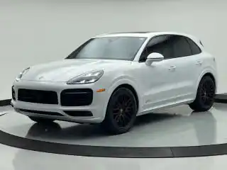 2023 Porsche Cayenne GTS's photo