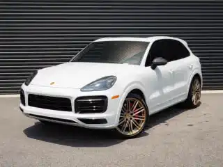 2023 Porsche Cayenne GTS's photo