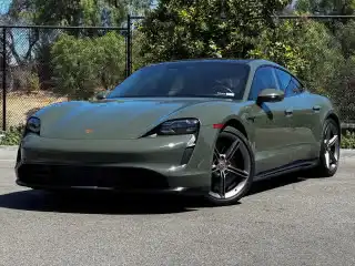 2022 Porsche Taycan Turbo S's photo