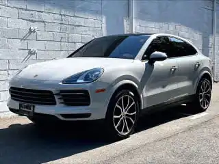2023 Porsche Cayenne Platinum Edition's photo