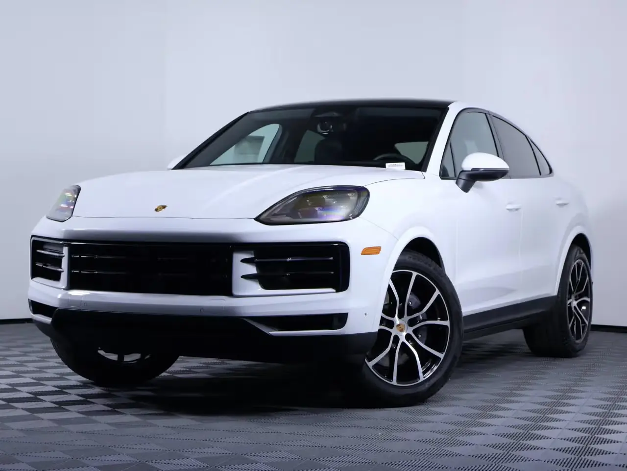 2026 Porsche Cayenne Base photo 4