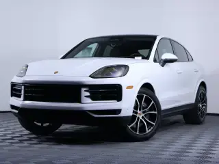 2026 Porsche Cayenne Base photo 5