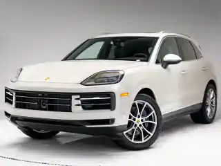 2026 Porsche Cayenne Base's photo