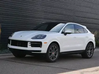 2026 Porsche Cayenne Base photo 5