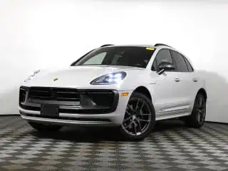 2025 Porsche Macan T's photo