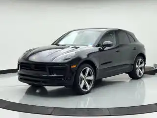 2026 Porsche Macan T's photo