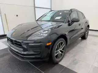 2025 Porsche Macan Base's photo