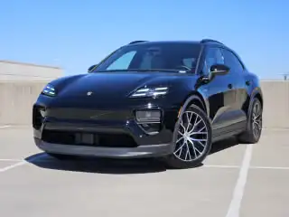 2026 Porsche Macan Macan Electric's photo
