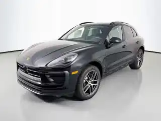 2026 Porsche Macan Base's photo