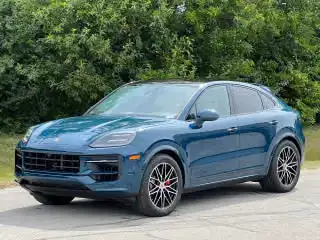 2026 Porsche Cayenne S's photo