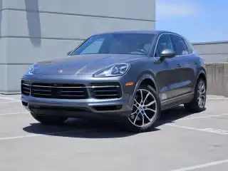 2023 Porsche Cayenne Platinum Edition's photo