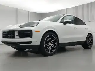 2024 Porsche Cayenne Base photo 5