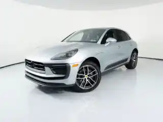 2026 Porsche Macan Base's photo