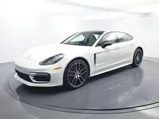 2023 Porsche Panamera 4S's photo
