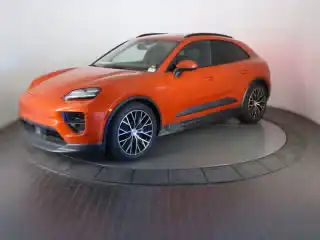 2025 Porsche Macan Macan Electric's photo