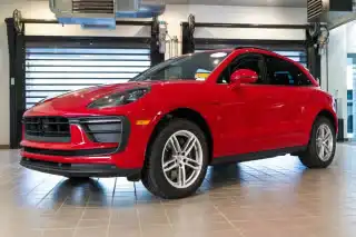 2026 Porsche Macan Base's photo