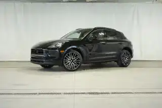 2026 Porsche Macan Base's photo
