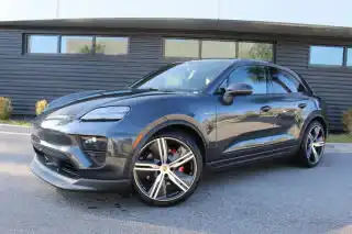 2025 Porsche Macan Macan 4S Electric's photo