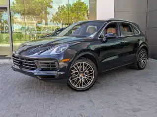 2023 Porsche Cayenne Platinum Edition's photo