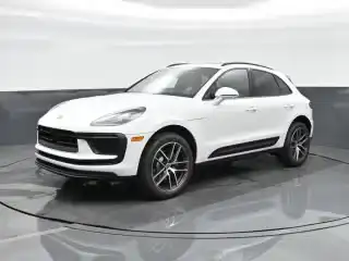 2026 Porsche Macan Base's photo