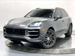 2025 Porsche Cayenne Base photo 5
