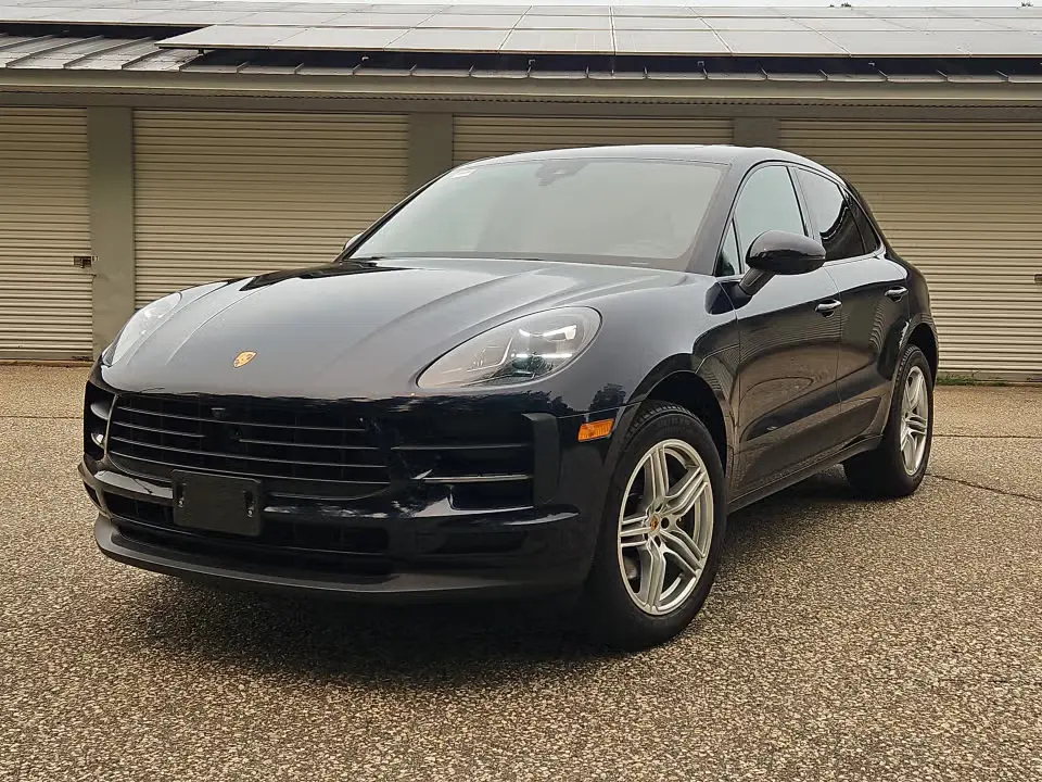 2021 Porsche Macan Base photo 3