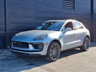 2026 Porsche Macan S's photo