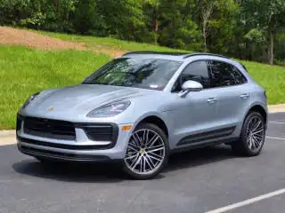 2026 Porsche Macan T's photo