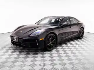 2025 Porsche Panamera 4's photo