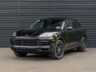 2024 Porsche Cayenne Base's photo