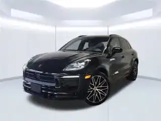 2026 Porsche Macan Base's photo