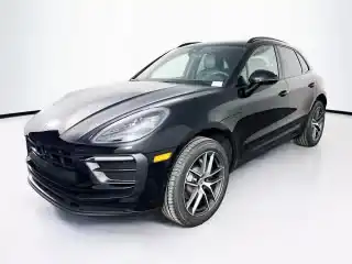 2026 Porsche Macan Base's photo