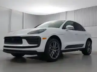 2026 Porsche Macan T's photo
