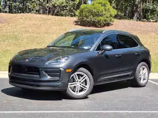 2026 Porsche Macan T's photo