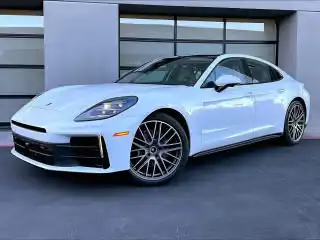 2026 Porsche Panamera Base's photo