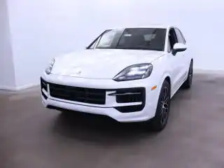 2024 Porsche Cayenne S E-Hybrid's photo