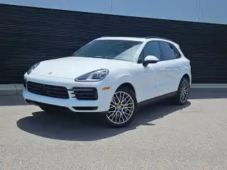 2023 Porsche Cayenne Platinum Edition's photo