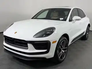 2026 Porsche Macan Base's photo