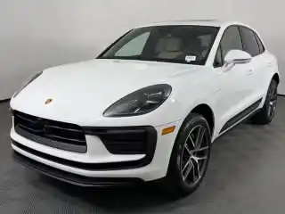 2026 Porsche Macan Base's photo