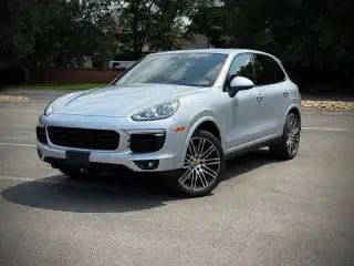 2017 Porsche Cayenne Platinum Edition's photo