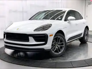 2026 Porsche Macan T's photo