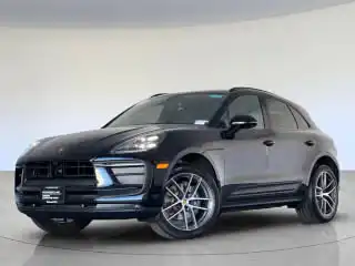 2026 Porsche Macan T's photo