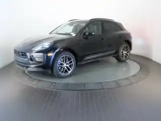 2026 Porsche Macan Base's photo